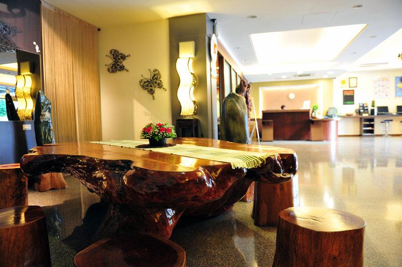 天璽商務飯店 Cullinan Hotel Хуалянь Экстерьер фото