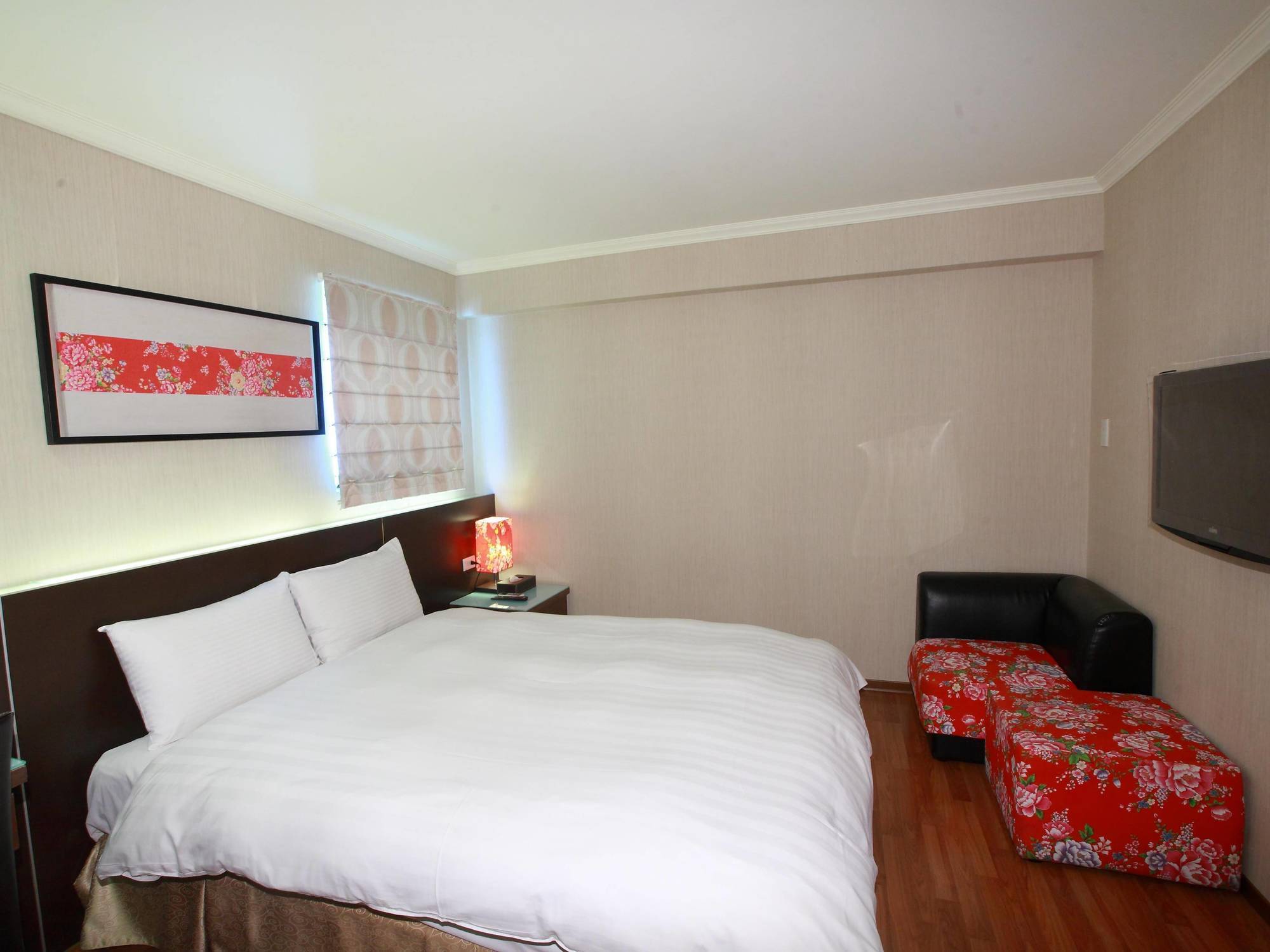 天璽商務飯店 Cullinan Hotel Хуалянь Экстерьер фото